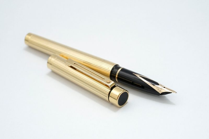 Sheaffer-Targa-1005-Gold-Fluted-1.jpg