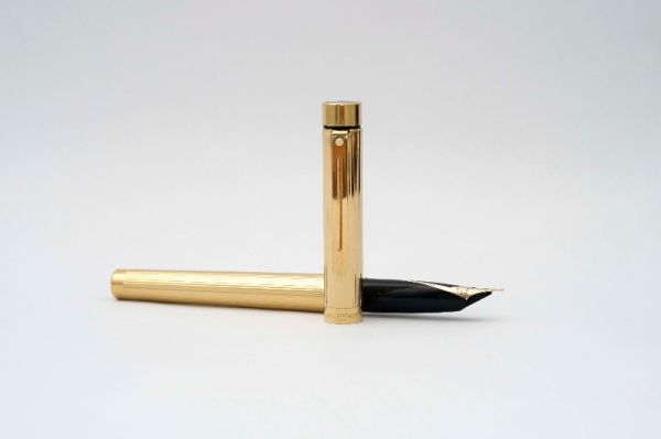 Sheaffer-Targa-1005-Gold-Fluted-2.jpg