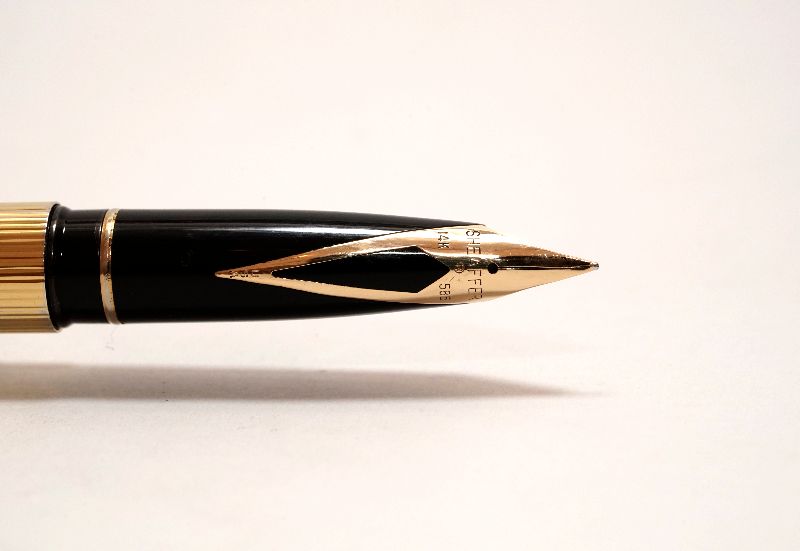 Sheaffer-Targa-1005-Gold-Fluted-4.jpg