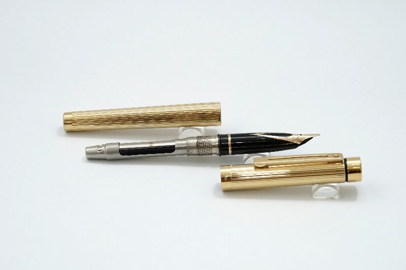 Sheaffer-Targa-1005-Gold-Fluted-6.jpg