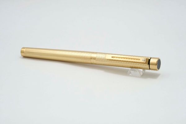 Sheaffer-Targa-1005-Gold-Fluted-9.jpg