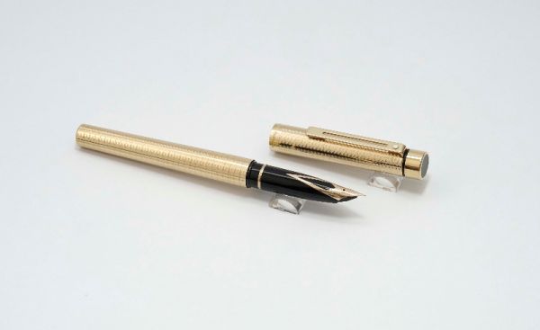 Sheaffer-Targa-1007-Chequered-Gold-Plated-3.jpg