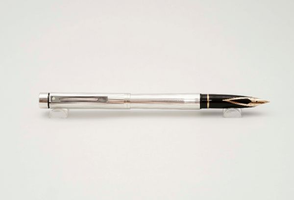 Sheaffer-Targa-1024-Sterling-Silver-9.jpg