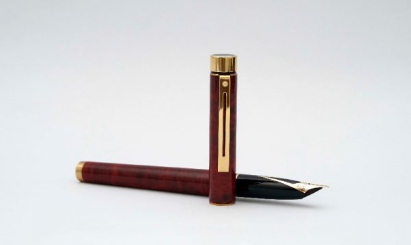 Sheaffer-Targa-1034-Red-Ronce-Lacquer-2.jpg