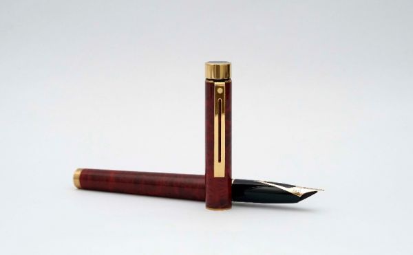 Sheaffer-Targa-1034-Red-Ronce-Lacquer-2.jpg