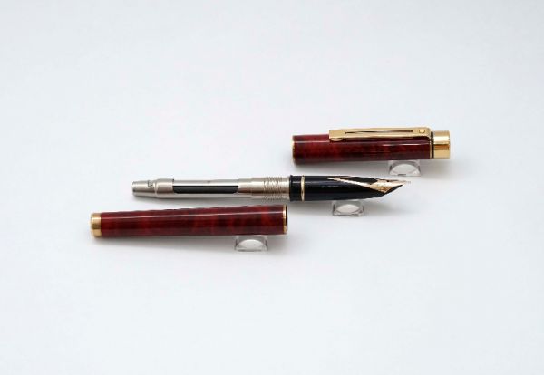 Sheaffer-Targa-1034-Red-Ronce-Lacquer-3.jpg