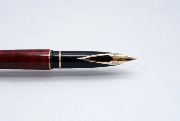 Sheaffer-Targa-1034-Red-Ronce-Lacquer-4.jpg