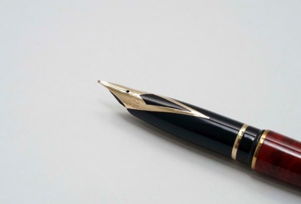 Sheaffer-Targa-1034-Red-Ronce-Lacquer-5.jpg