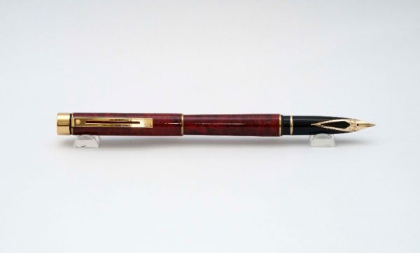 Sheaffer-Targa-1034-Red-Ronce-Lacquer-8.jpg