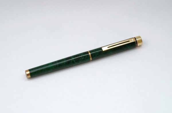Sheaffer-Targa-1038-Green-Ronce-Lacquer-6.jpg