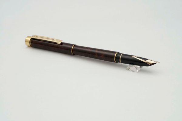 Sheaffer-Targa-9037-Classic-Laque-Red-Marble-6.jpg