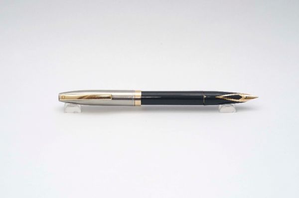 Sheaffer-Triumph-Brushed-Chrome-Green-7.jpg
