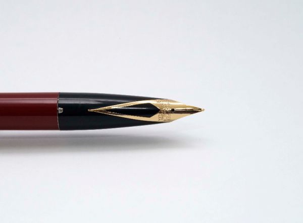 Sheaffer-Triumph-Imperial-Burgundy-23K-Gold-Electroplated-4.jpg