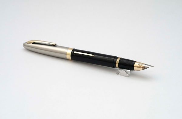 Sheaffer-Triumph-Sentinel-Deluxe-Fine-Lifetime-6.jpg