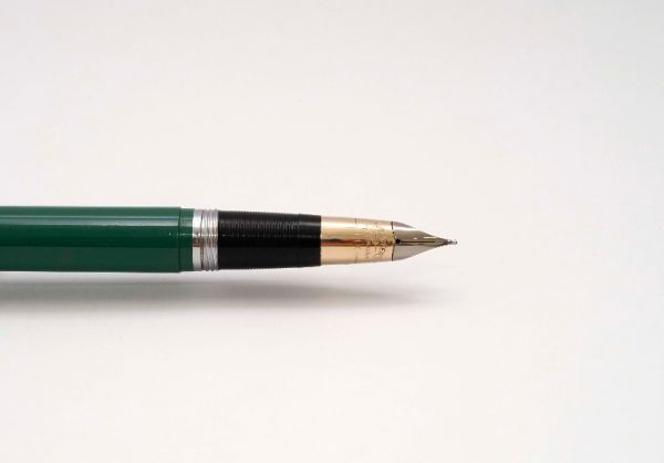 Sheaffer-Triumph-Snorkel-Touchdown-Green-4.jpg