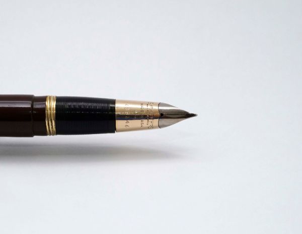 Sheaffer-Tuckaway-Gold-Filled-Cap-Burgundy-Vacuum-Filler-4.jpg