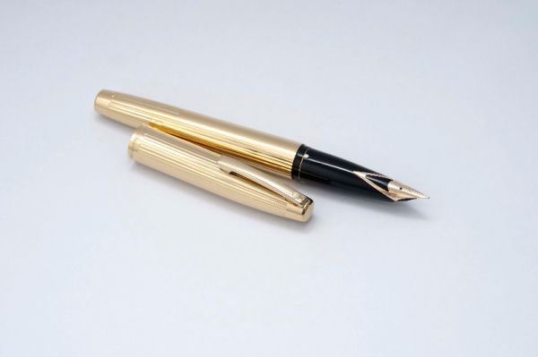 Sheaffer_797_Imperial_Triumph_Gold_Plated_Fluted_3.jpg