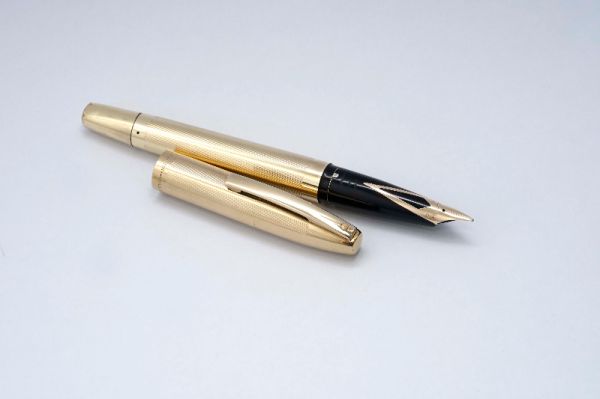Sheaffer_Imperial_Triumph_Gold_Plated_Touchdown_3.jpg