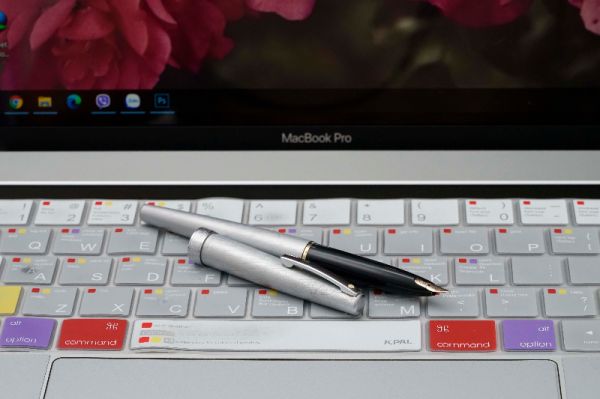 Sheaffer_Lady_620_Brushed_Chrome_1.jpg