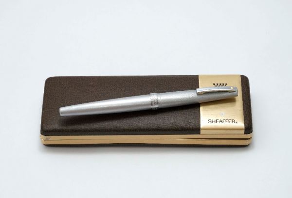 Sheaffer_Lady_620_Brushed_Chrome_2.jpg