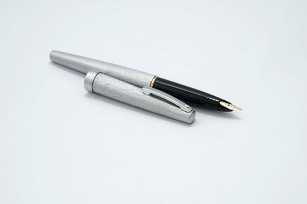 Sheaffer_Lady_620_Brushed_Chrome_4.jpg