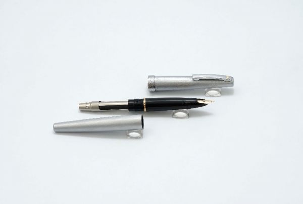 Sheaffer_Lady_620_Brushed_Chrome_7.jpg