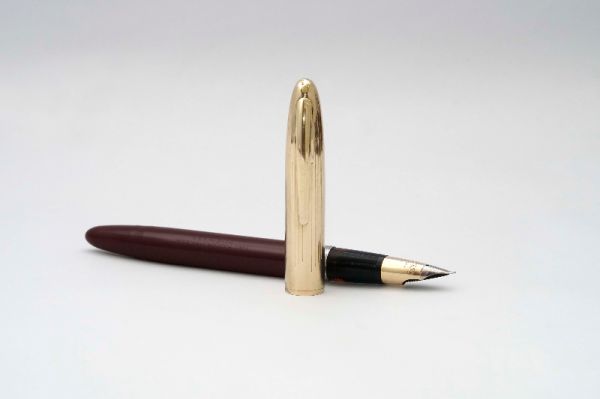Sheaffer_Triumph_Touchdown_Bordeaux_&_Gold_Filled_Cap_2.jpg