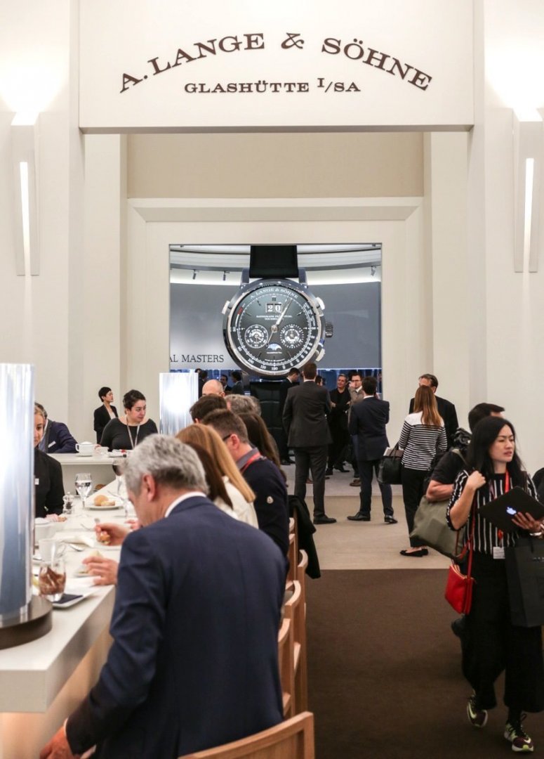 SIHH-2016-Event-Fair-Atmosphere-Ambient-B-Roll-Broll-aBlogtoWatch-5.jpg