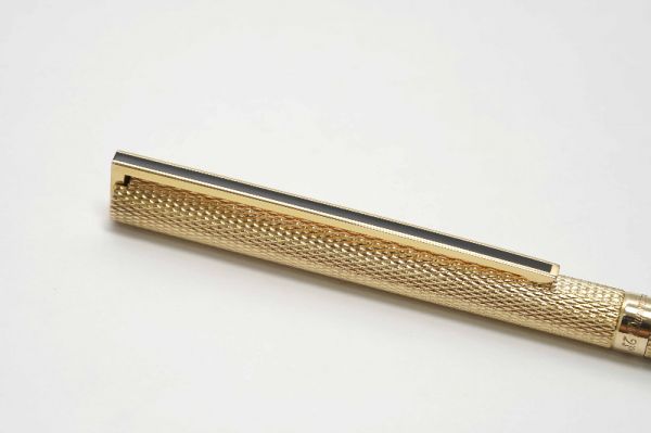 STDupont-Classic-Gold-Plated-Barleycorn-Ballpoint-3.jpg