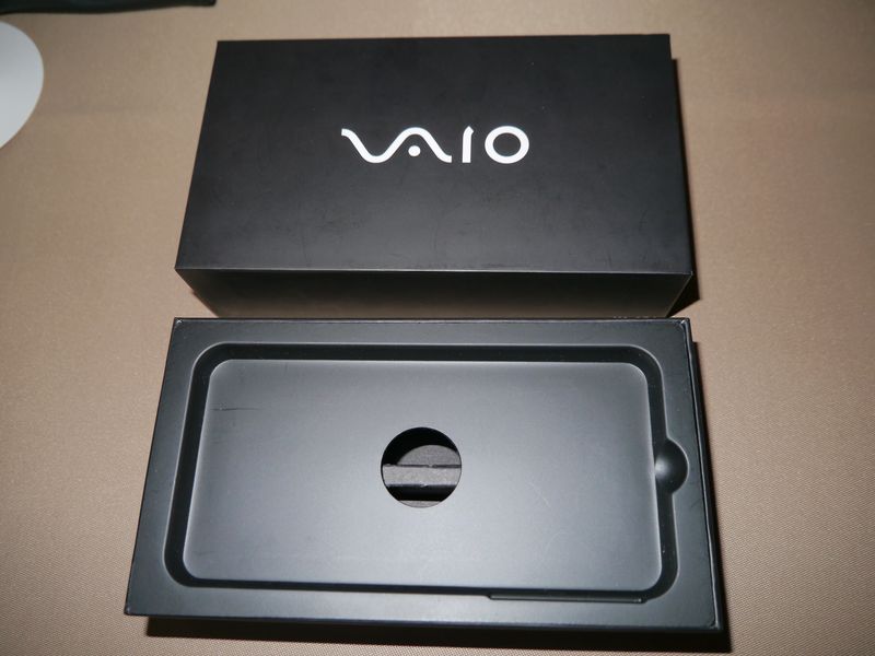 Vaio-smartphone-Japan-03.jpg