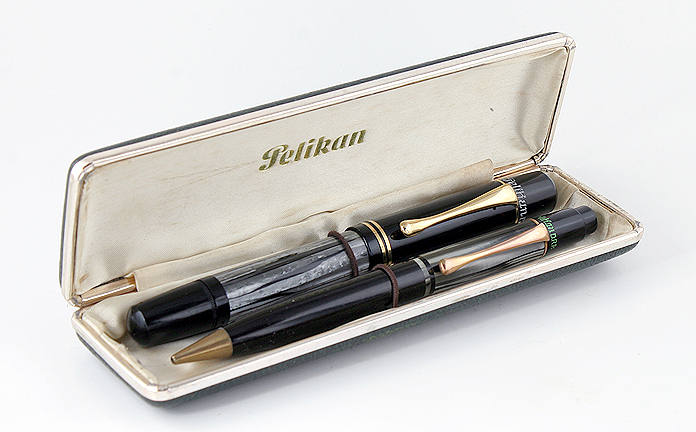 Vintage-Pens-Box-Pelikan Set.jpg