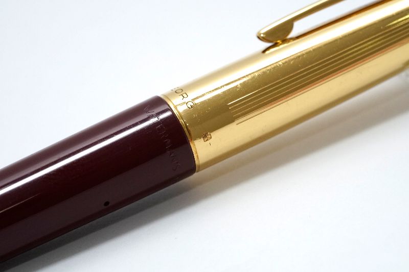 Waterman-88-Red-Lamine-Gold-Cap-9.jpg