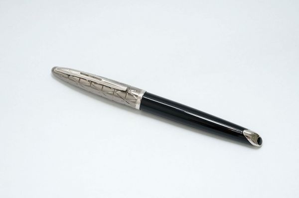 Waterman_Carene_Contemporary_Black_&_Gunmetal_8.jpg