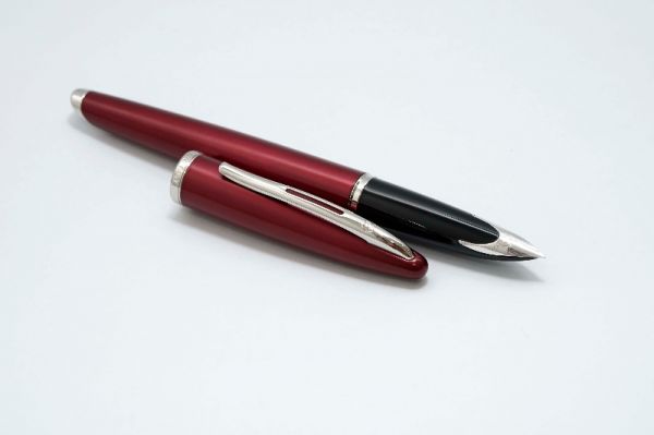 Waterman_Carene_Glossy_Red_Palladium_Trim_4.jpg