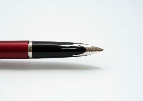 Waterman_Carene_Glossy_Red_Palladium_Trim_5.jpg