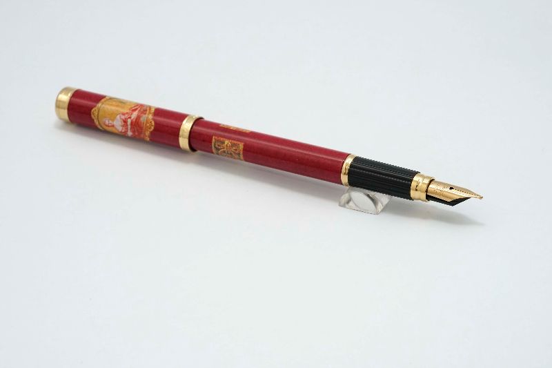 Waterman_Lady_Anastasia_in_Special_Red_Design_8.jpg