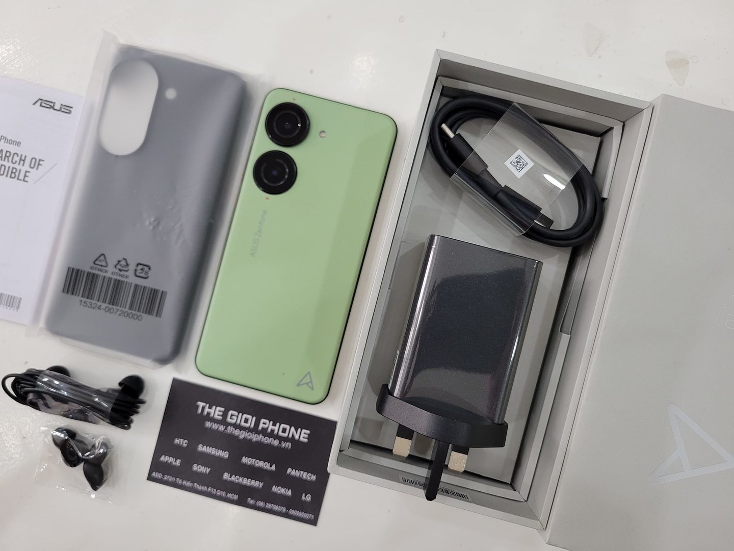 Zenfone 10 xanh la 5.jpg