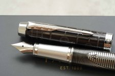 Parker-IM-Special-Edition-Metallic-Pursuit-6.jpg