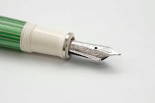 Pelikan-Souveran-M605-Green-White-Special-Edition-4.jpg