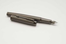 Parker-IM-Monochrome-Gun-Metal-3.jpg