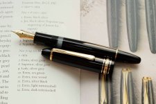 Montblanc-Meisterstuck-146-Classic-Black-Resin-1.jpg