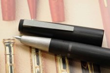 Lamy-2000-Matte-Black-4.jpg