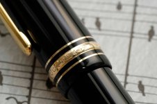 Montblanc-Meisterstuck-149-Classic-Black-Resin-3.jpg
