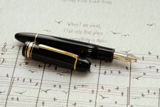 Montblanc-Meisterstuck-149-Classic-Black-Resin-1.jpg
