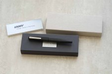 Lamy-2000-Matte-Black-1.jpg