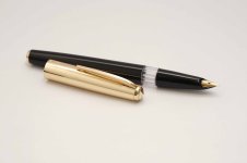 Pilot-Super-100V-Black-Gold-Cap-2.jpg