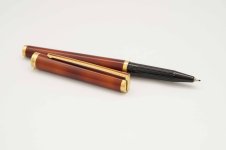 ST-Dupont-Classic-Tortoiseshell-Lacquer-De-Chine-Rollerball-2.jpg