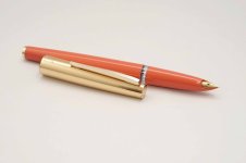 Pilot-Super-100V-Orange-Gold-Cap-2.jpg