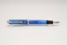Pelikan-Souveran-M805-Vibrant-Blue-5.jpg