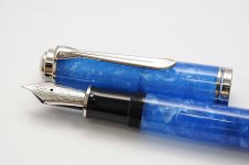 Pelikan-Souveran-M805-Vibrant-Blue-4.jpg